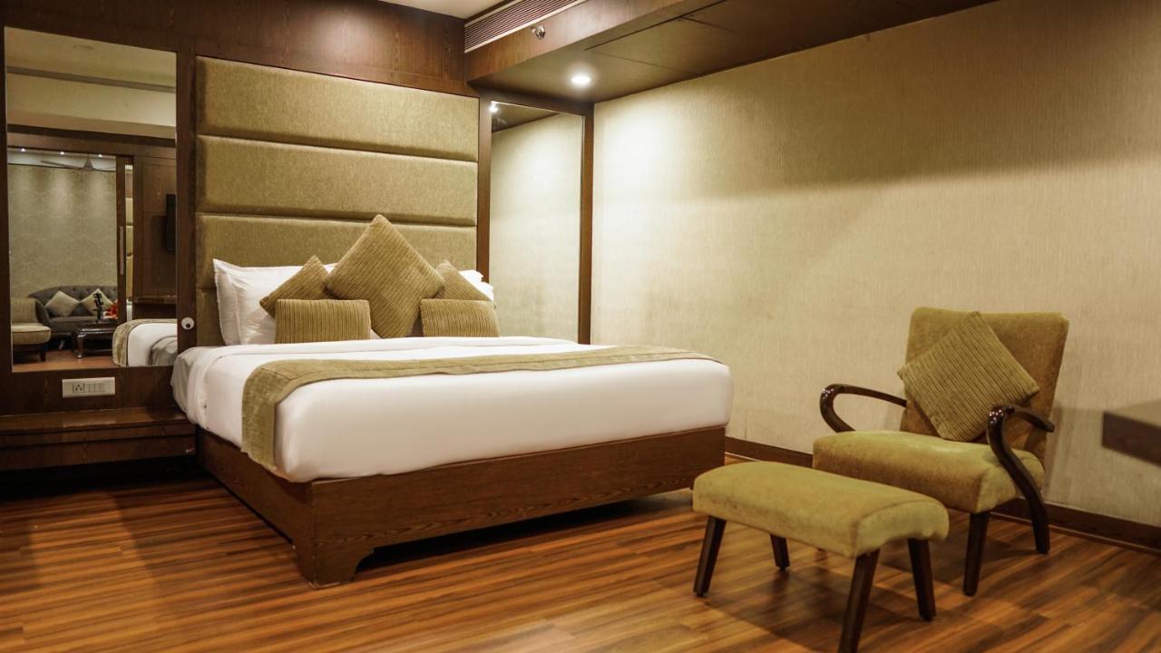 Hotel Centre Point Nagpur Esterno foto