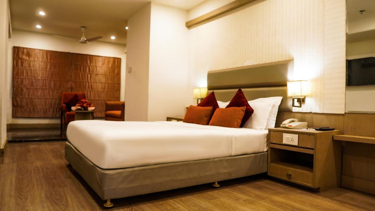 Hotel Centre Point Nagpur Esterno foto