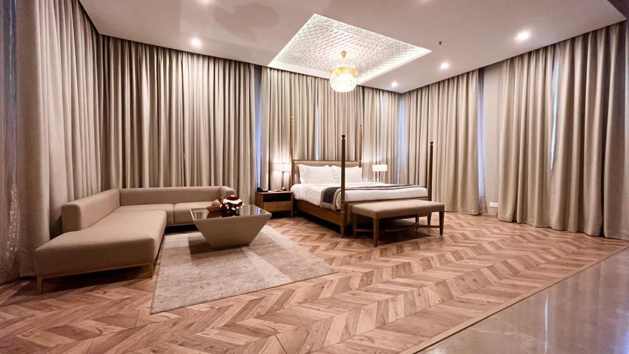 Hotel Centre Point Nagpur Esterno foto