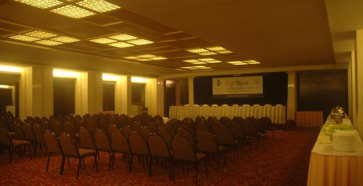 Hotel Centre Point Nagpur Esterno foto