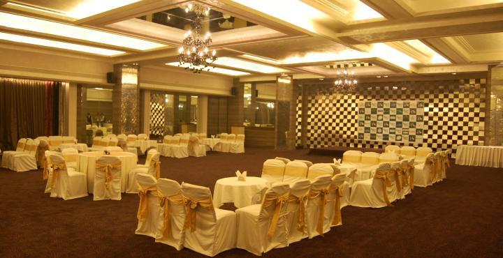 Hotel Centre Point Nagpur Esterno foto